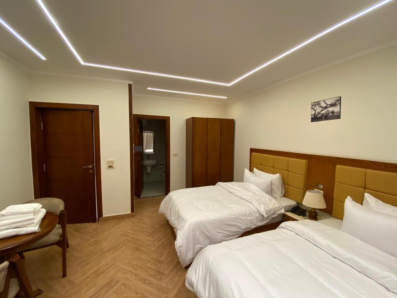 Bed & Breakfast Three Pyramids Boutique
