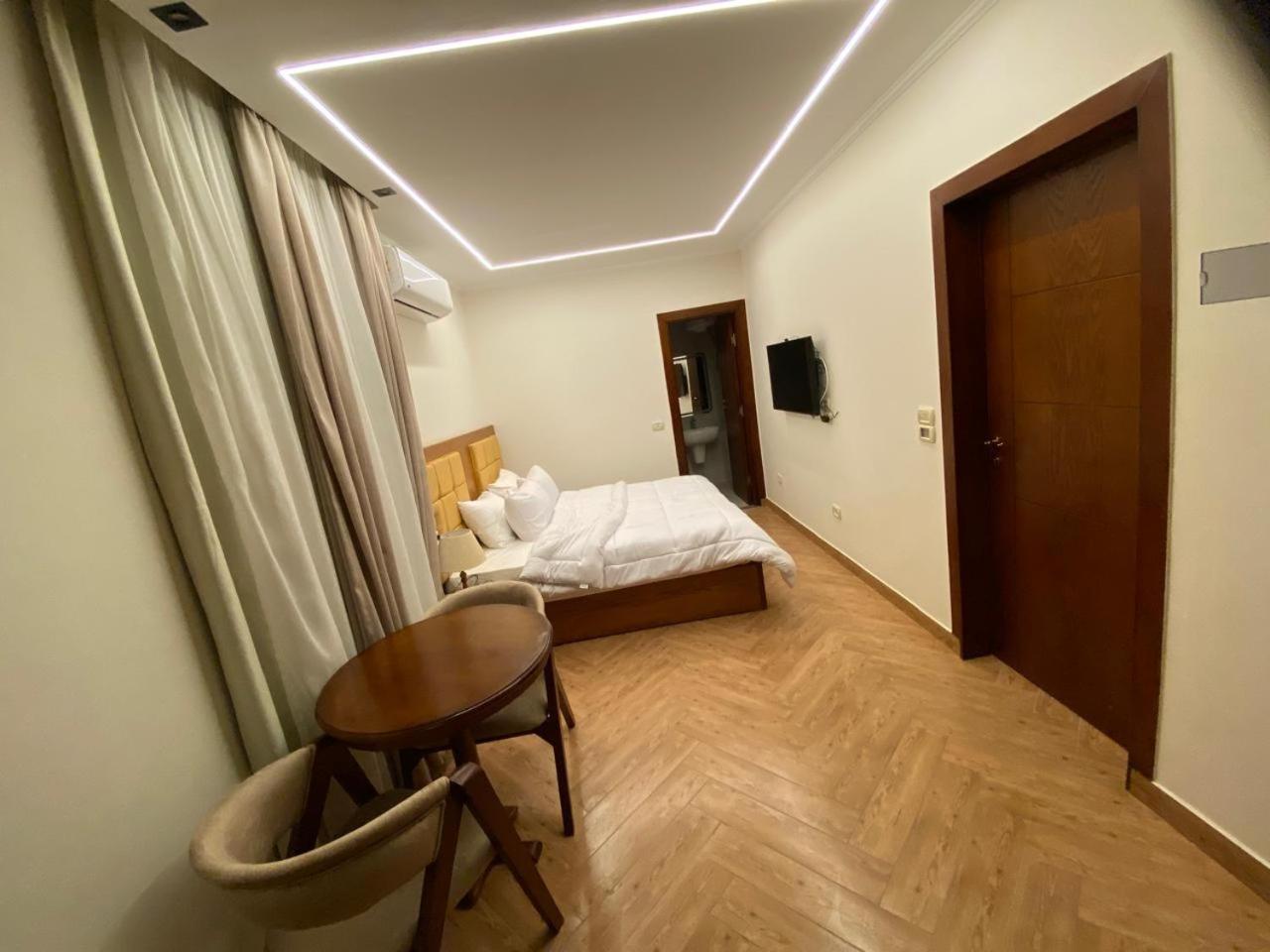Three Pyramids Boutique Cairo