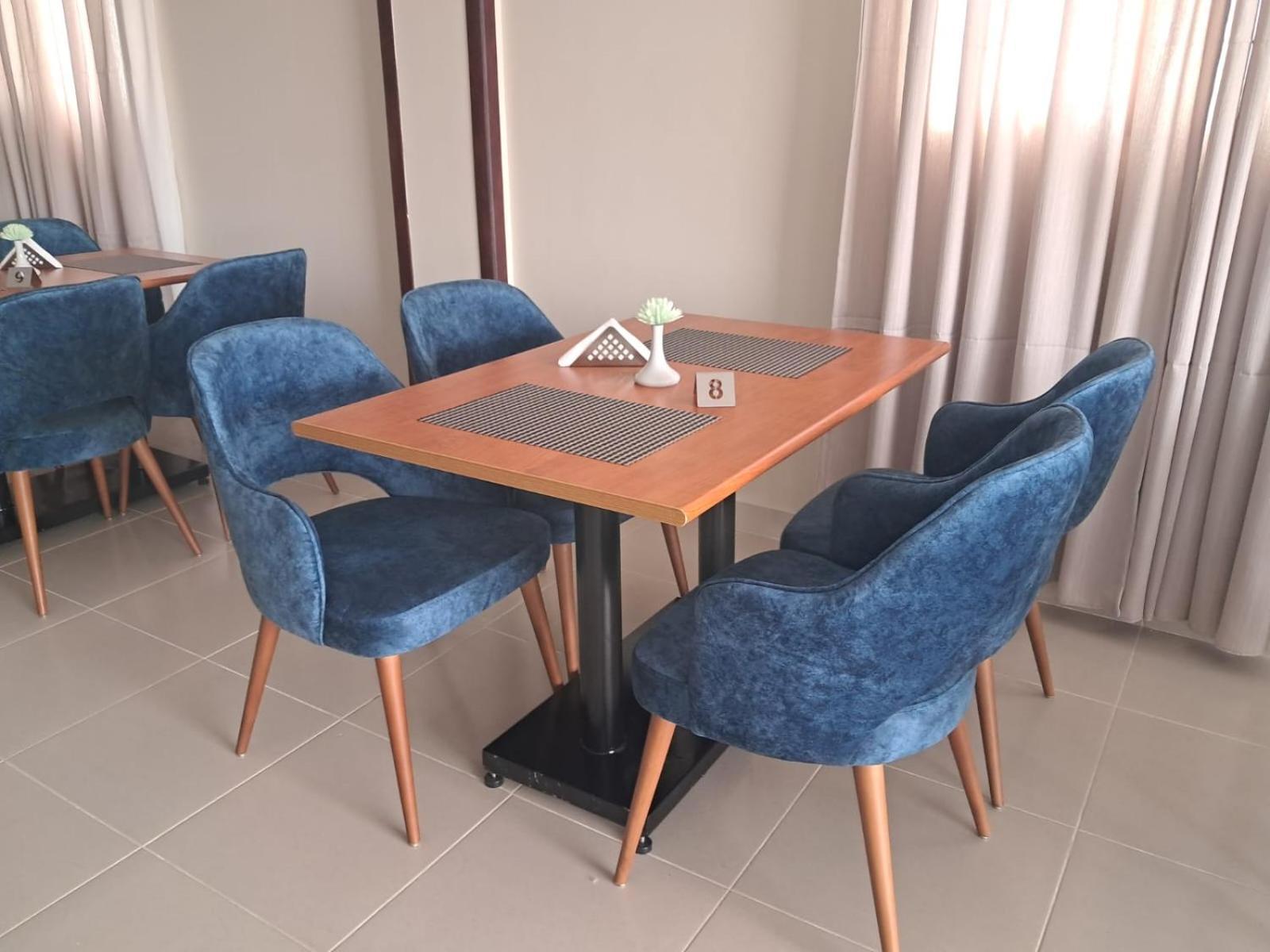 Bed & Breakfast Three Pyramids Boutique *