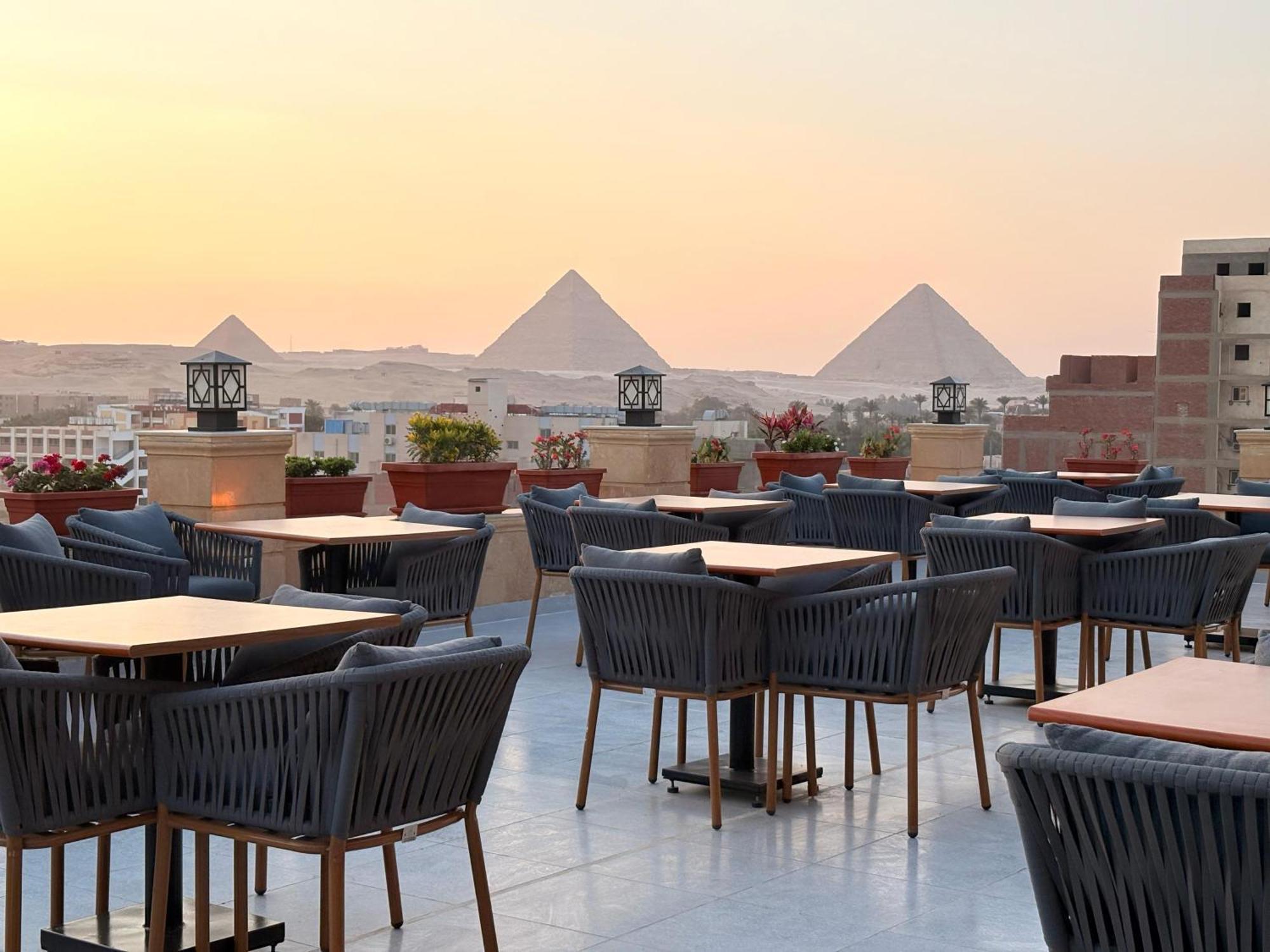 Bed & Breakfast Three Pyramids Boutique Cairo