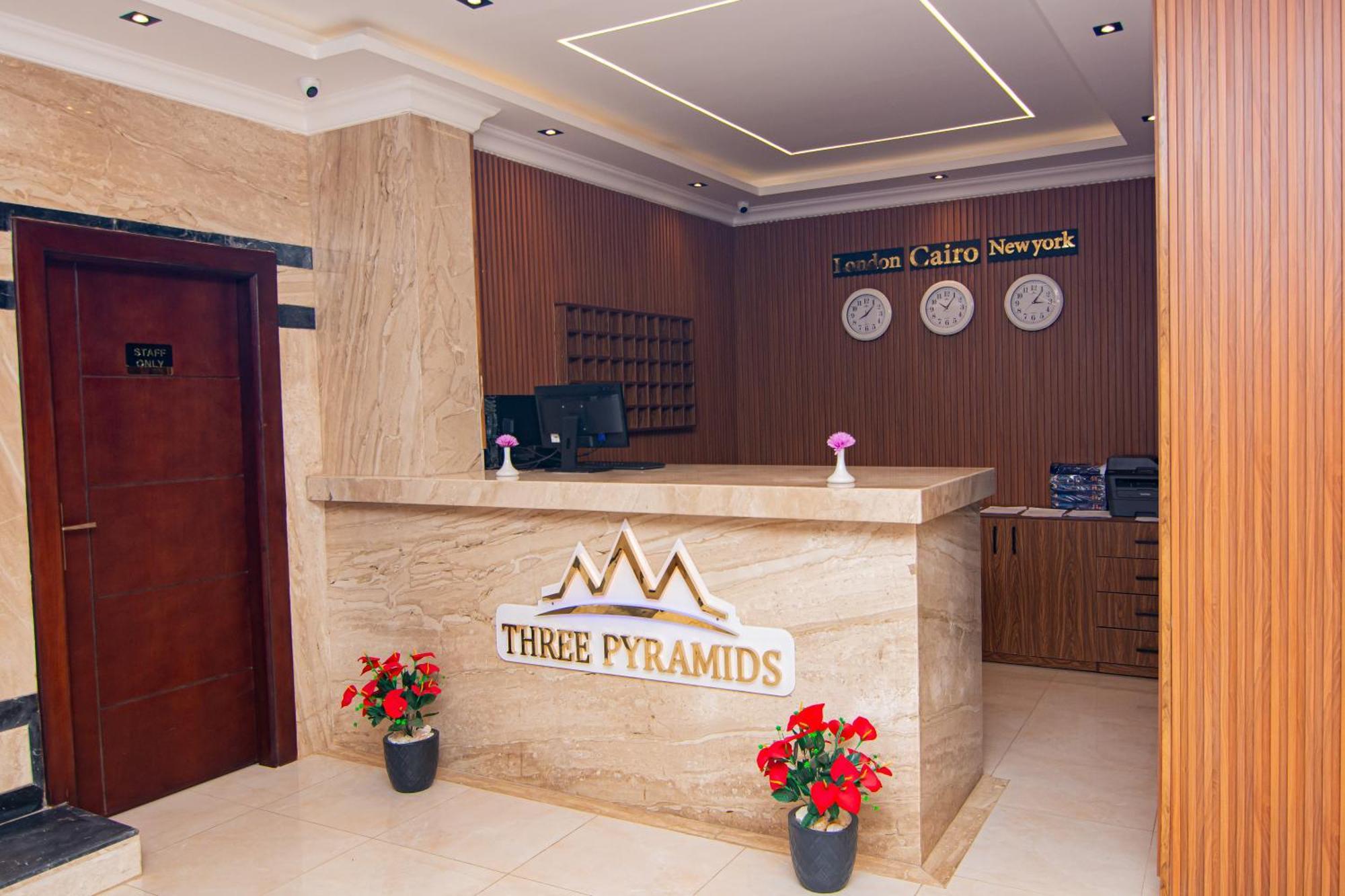 Three Pyramids Boutique * Cairo