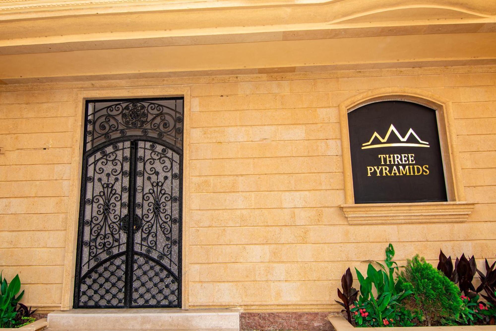 Three Pyramids Boutique Bed & Breakfast