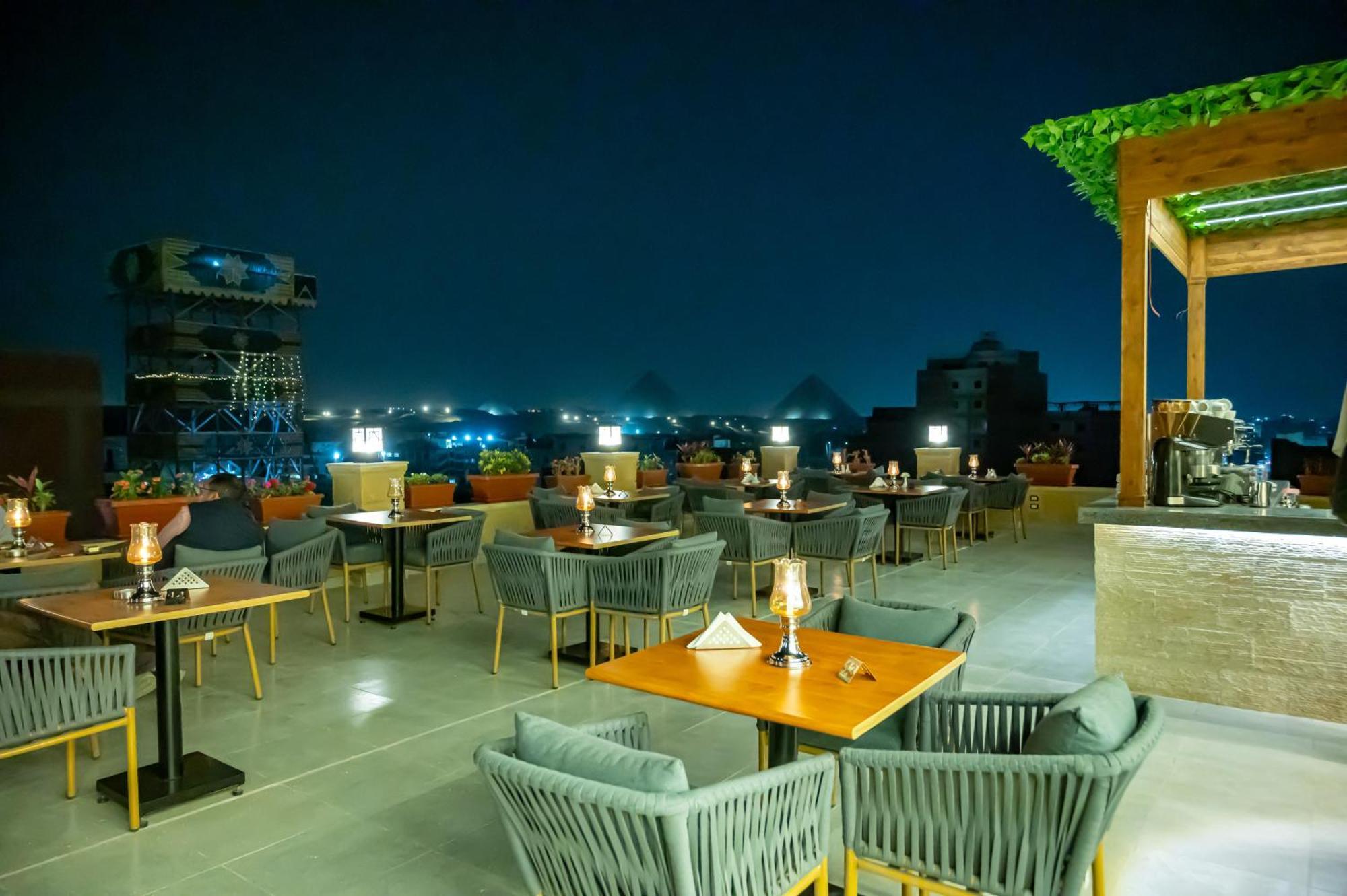 Three Pyramids Boutique * Cairo