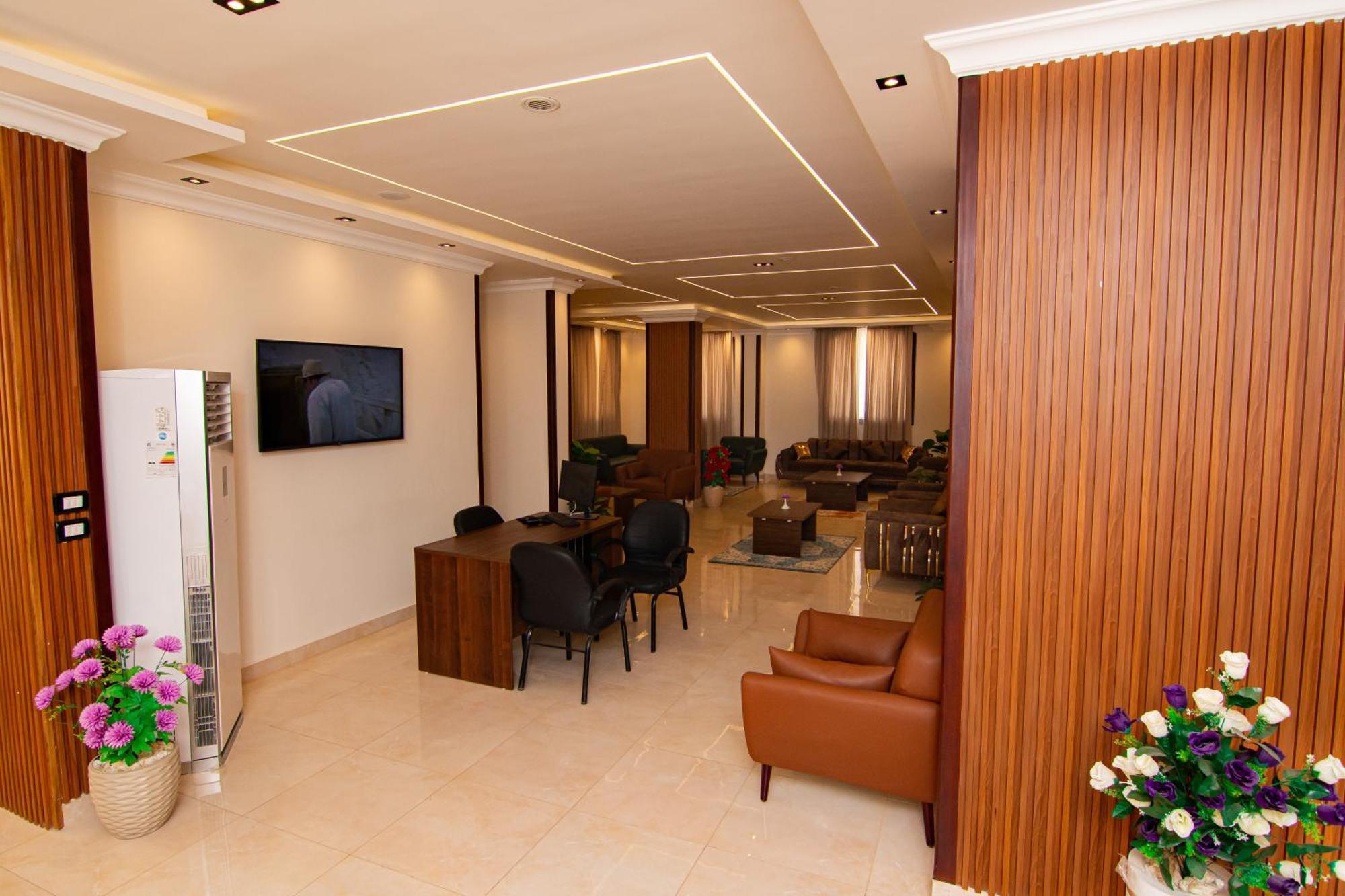 Three Pyramids Boutique *
